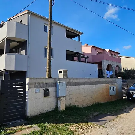 Апартаменты Palera Sea View *